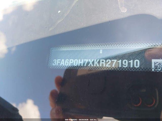 2019 FORD FUSION SE 9