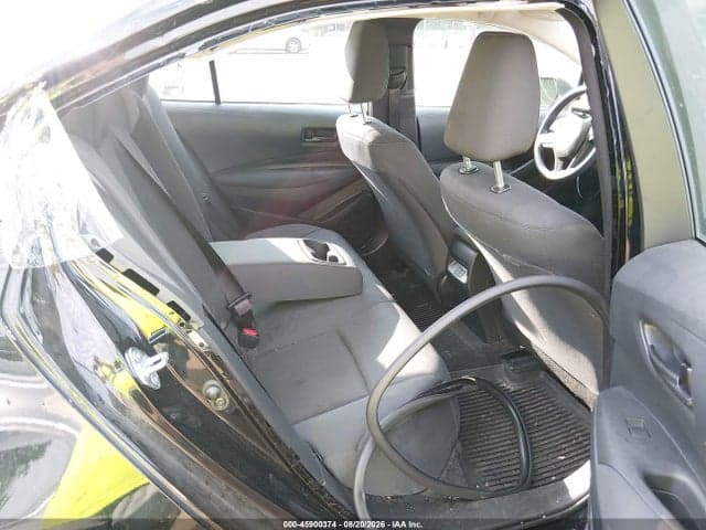 2025 TOYOTA COROLLA LE 8
