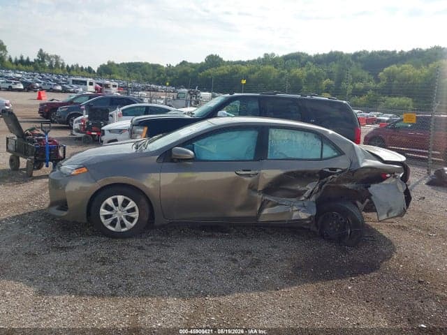 2017 TOYOTA COROLLA LE ECO 14