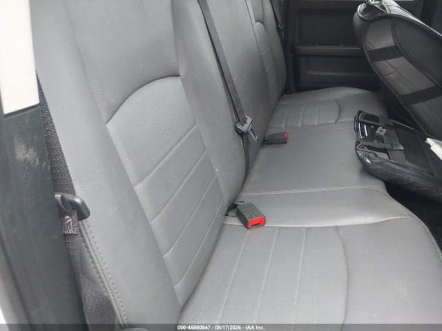 2017 RAM 1500 TRADESMAN QUAD CAB 4X4 6'4 BOX 8