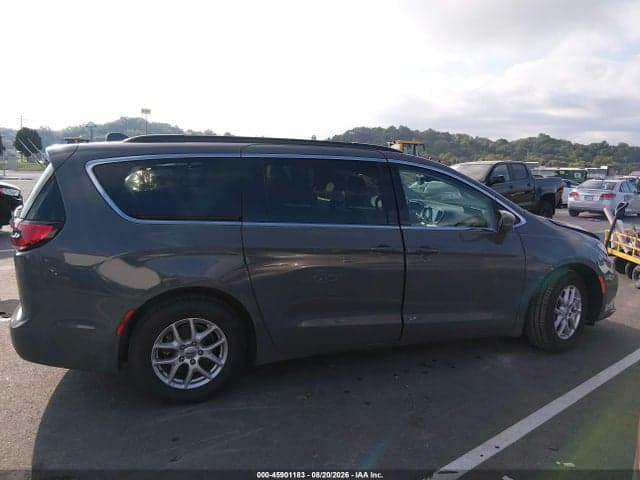 2022 CHRYSLER PACIFICA TOURING L 11