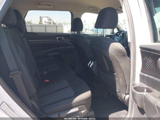 2022 KIA SORENTO LX 8