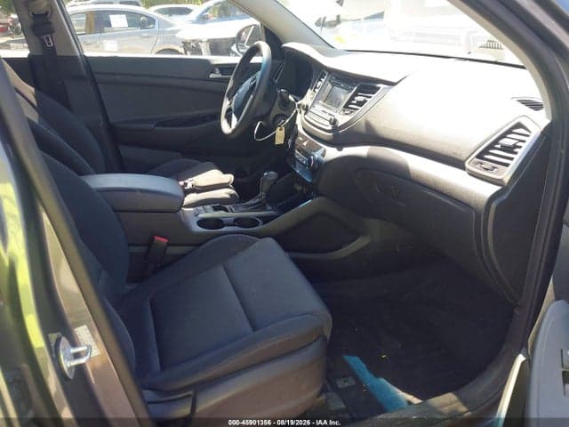 2018 HYUNDAI TUCSON SE 5