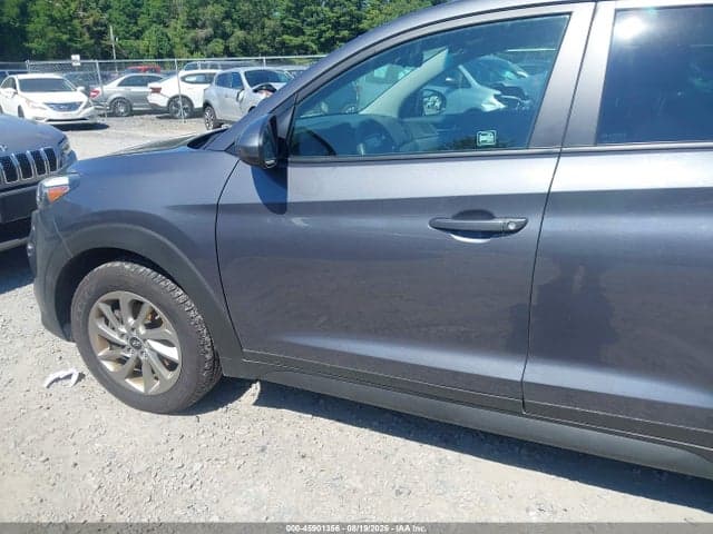 2018 HYUNDAI TUCSON SE 6