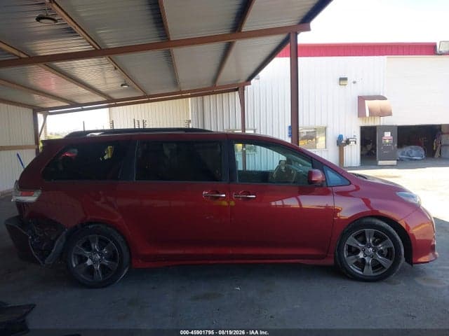 2017 TOYOTA SIENNA SE 8 PASSENGER 13