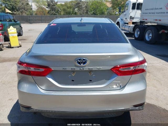 2020 TOYOTA CAMRY LE HYBRID 17