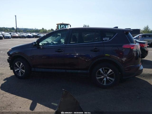 2018 TOYOTA RAV4 XLE 15
