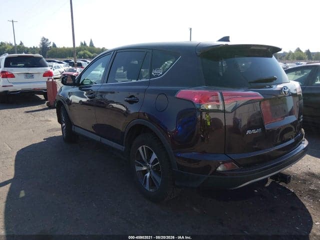 2018 TOYOTA RAV4 XLE 3