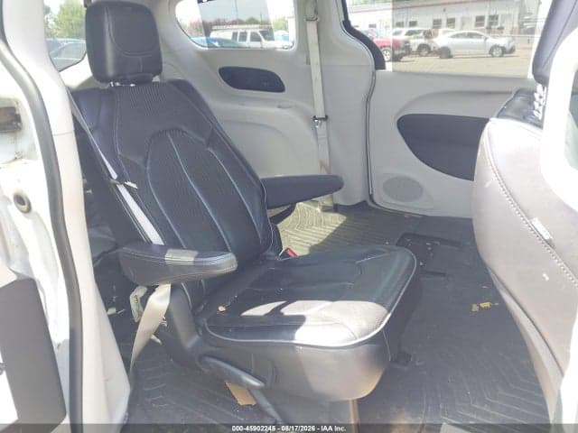 2018 CHRYSLER PACIFICA LIMITED 8