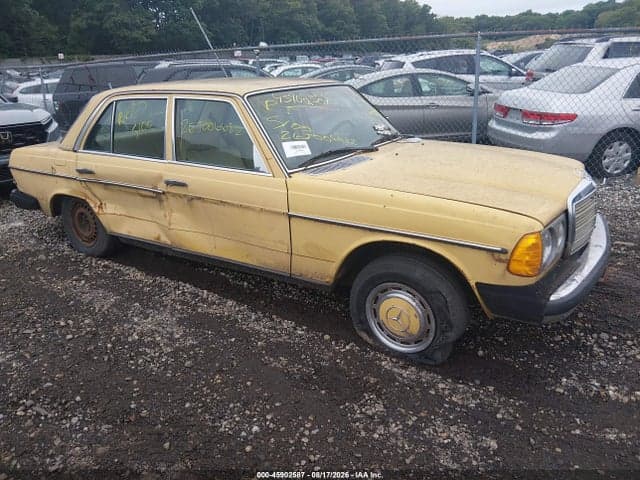 1977 MERCEDES-BENZ 300 SERIES