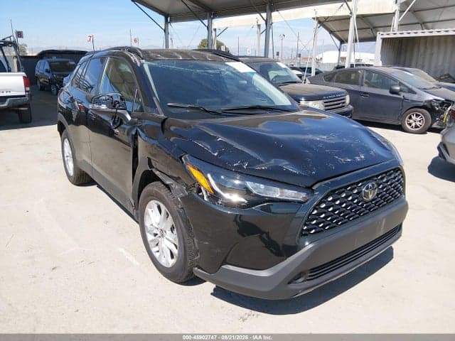 2025 TOYOTA COROLLA CROSS LE
