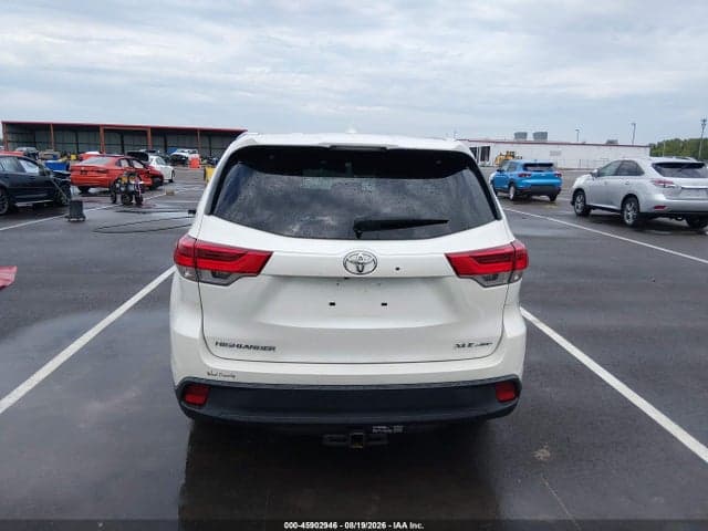 2018 TOYOTA HIGHLANDER XLE 17