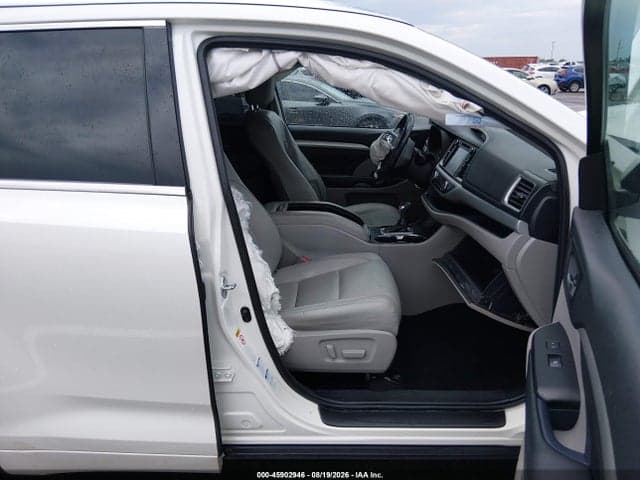 2018 TOYOTA HIGHLANDER XLE 5