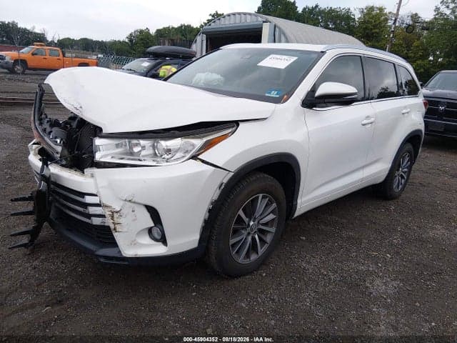 2018 TOYOTA HIGHLANDER XLE 2