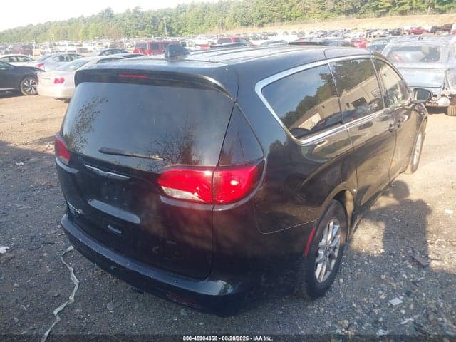 2017 CHRYSLER PACIFICA LX 4