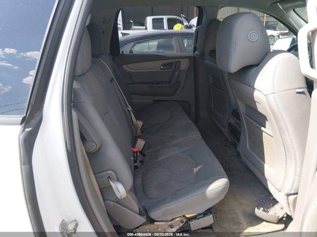 2017 CHEVROLET TRAVERSE LS 8