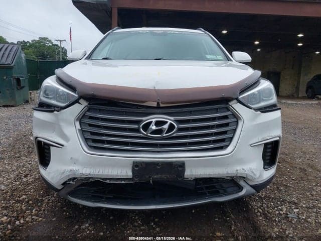 2017 HYUNDAI SANTA FE SE 6