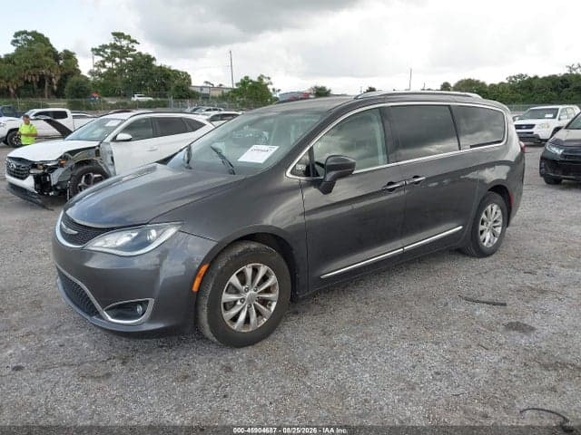 2019 CHRYSLER PACIFICA TOURING L 2