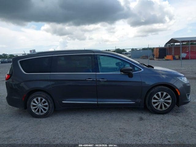 2019 CHRYSLER PACIFICA TOURING L 13