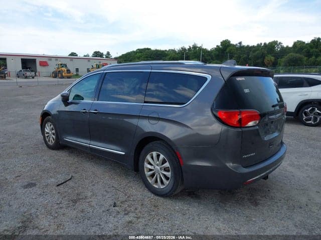 2019 CHRYSLER PACIFICA TOURING L 3