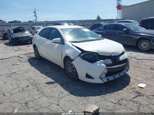 2018 TOYOTA COROLLA LE 1