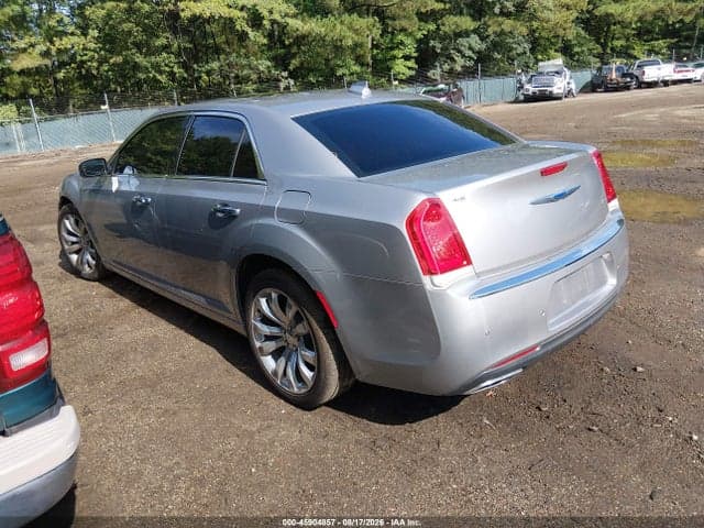 2018 CHRYSLER 300 LIMITED 3
