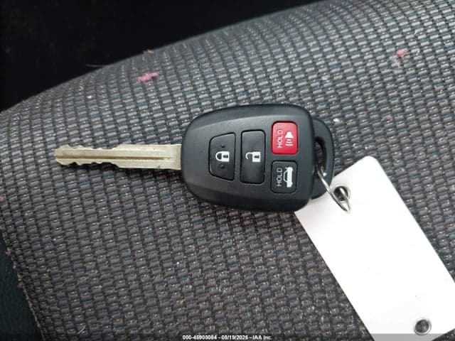 2017 TOYOTA COROLLA SE 11