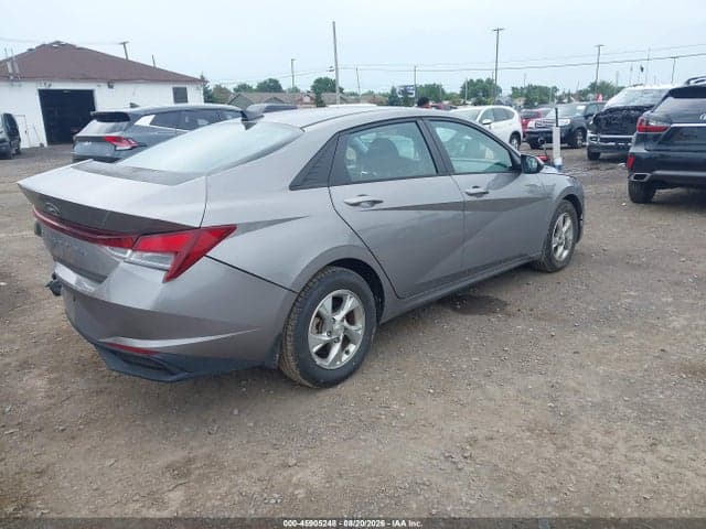 2022 HYUNDAI ELANTRA SE 4