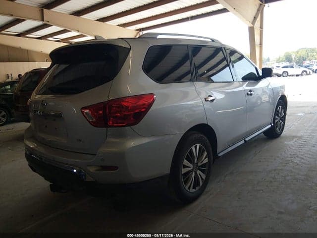 2019 NISSAN PATHFINDER SL 4
