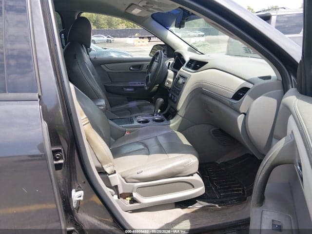 2017 CHEVROLET TRAVERSE LS 5