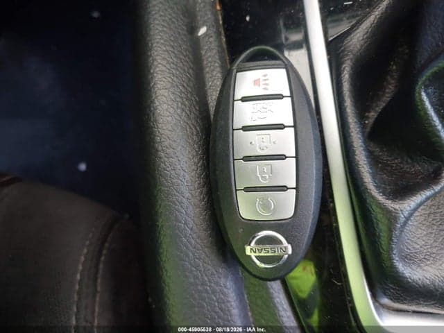 2019 NISSAN ROGUE S/SV 11