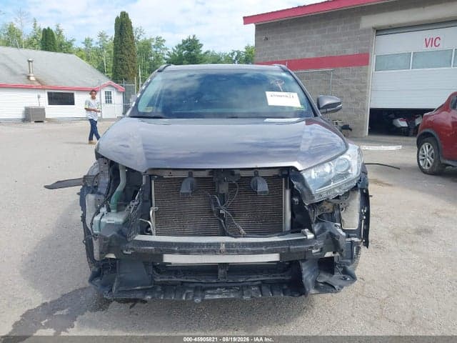 2018 TOYOTA HIGHLANDER SE 13