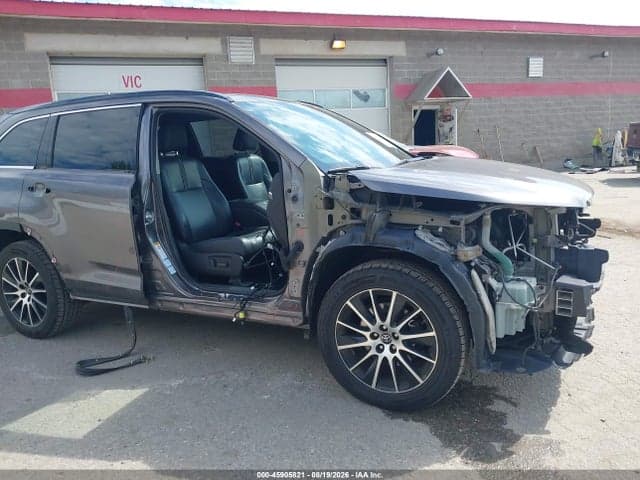 2018 TOYOTA HIGHLANDER SE 18