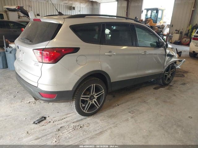 2019 FORD ESCAPE SEL 4