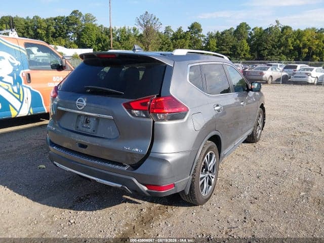 2017 NISSAN ROGUE SL 4