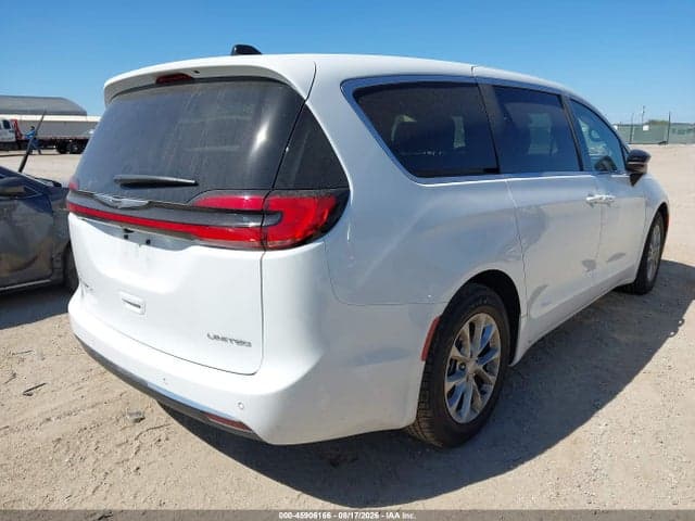 2026 CHRYSLER PACIFICA LIMITED 4