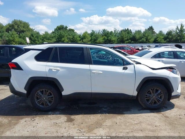 2020 TOYOTA RAV4 LE 13