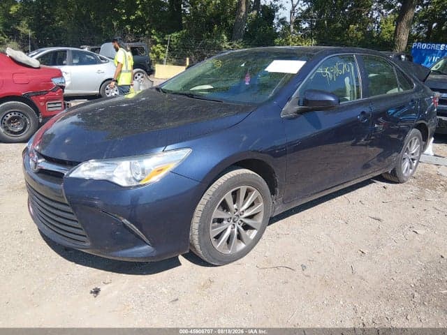 2017 TOYOTA CAMRY XLE 2