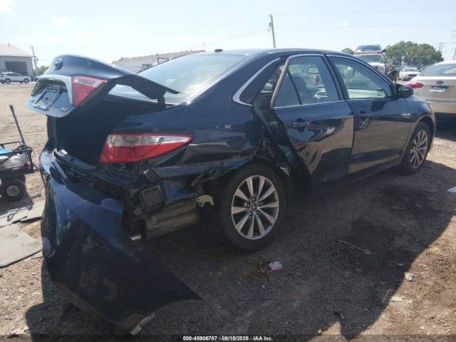 2017 TOYOTA CAMRY XLE 4