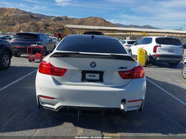 2017 BMW M4 16