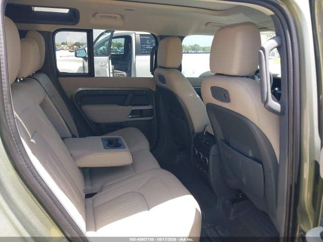 2022 LAND ROVER DEFENDER 110 S 8