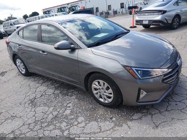 2019 HYUNDAI ELANTRA SE 1