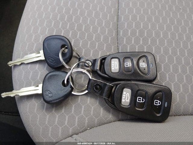 2019 HYUNDAI ELANTRA SE 11