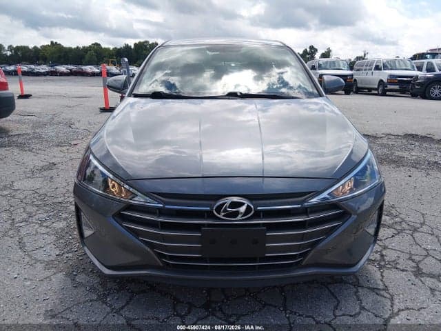 2019 HYUNDAI ELANTRA SE 17