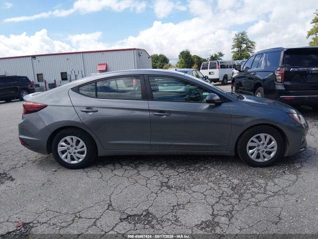 2019 HYUNDAI ELANTRA SE 18