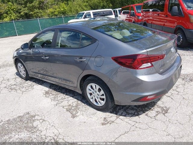 2019 HYUNDAI ELANTRA SE 3