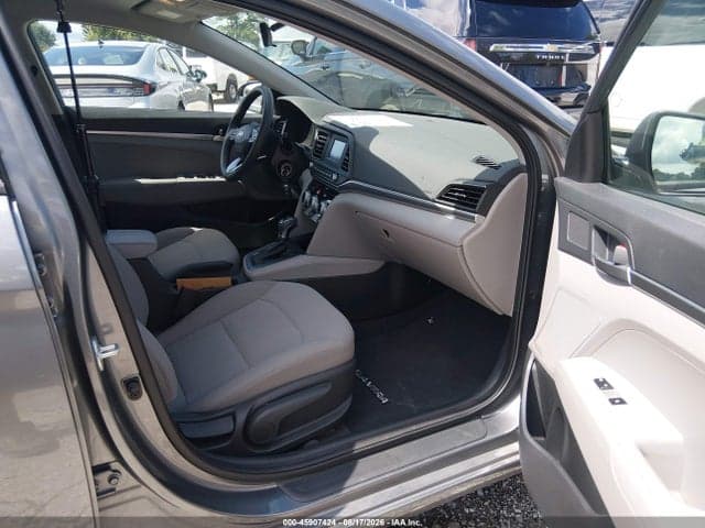 2019 HYUNDAI ELANTRA SE 5
