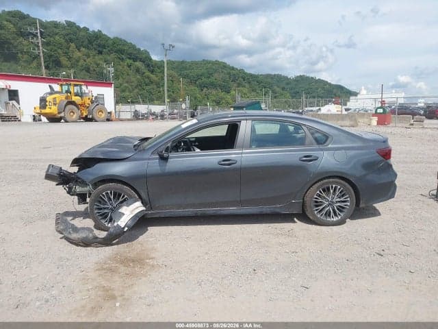 2024 KIA FORTE GT-LINE 15
