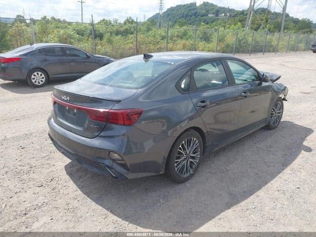 2024 KIA FORTE GT-LINE 4