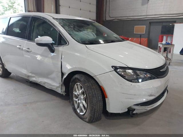 2023 CHRYSLER VOYAGER LX 6